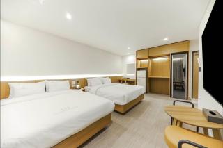 H Avenue Hotel Jeonju Terminal - 4