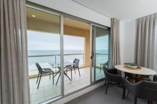 Two-Bedroom Seaview apartment at Glenelg - 2