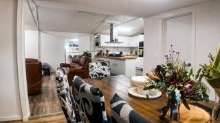 Double Room A Woody House By QCA - 4