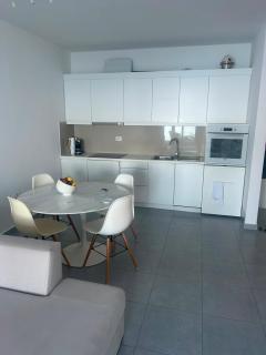 Loli Apartment Luxury white Residence - 3