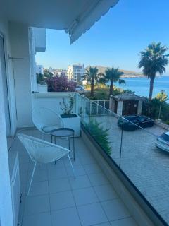 Loli Apartment Luxury white Residence - 6