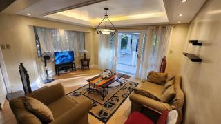 Zenio's Tagaytay Staycation House - 8