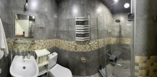 Zviadhouse - 2