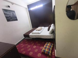 Shree chendur family residency non ac rooms - 6