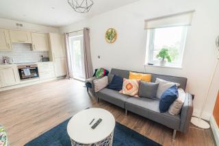Cardiff Comfort 2 Bedroom Suites With Parking - 6