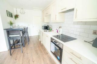 Cardiff Comfort 2 Bedroom Suites With Parking - 8