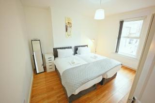 Upscale 3 BDR Modern Home in Anfield Liverpool - 7