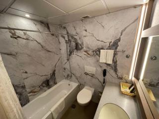 Ramee Guestline Hotel - 7
