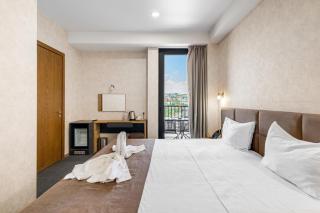 Brooch Boutique Hotel - 6