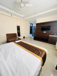 Hotel SS Grand - 2
