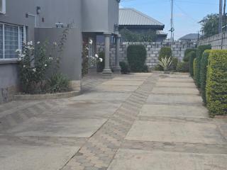 Zuba Self-Catering Apartments - 2