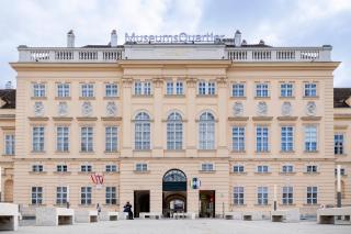 Stylish Apt for 4 near MuseumsQuartier Metro U2 & U3 - 5