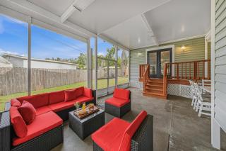 4BR4BA Tampa Retreat Game Room & Patio - 8