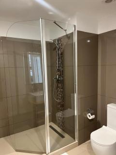 Cozy 1-Bedroom East Legon - 7