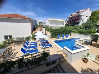 Apartments Villa Natali - Heating Pool - 2