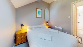 19 Strawberry Hill, Tolroy Manor - 1