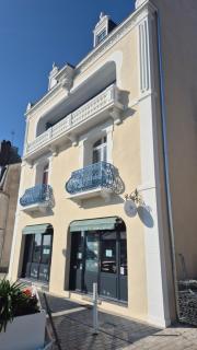 Appt. T3 type Haussmannien vue mer sur port - 8