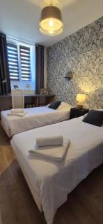 Appt. T3 type Haussmannien vue mer sur port - 2