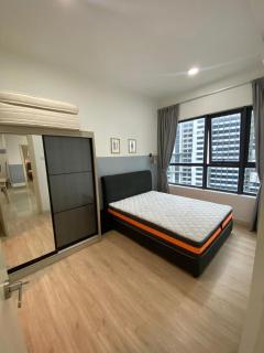 2 bed rooms Modern Cozy Apartment with City View - 3