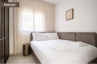 Executive 2BR Balcony - Diz Center View - MAMAD D80 - 1