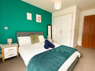 2 Bedroom Flat in Birmingham City Centre with Balcony-8 - 5