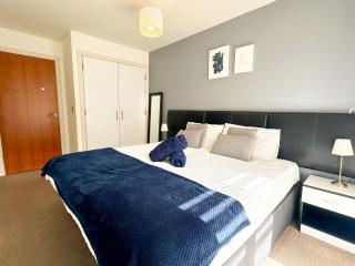 2 Bedroom Flat in Birmingham City Centre with Balcony-8 - 2