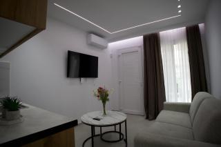 Ellie's Modern Haven Kryopigi - 5