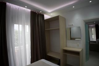 Ellie's Modern Haven Kryopigi - 7