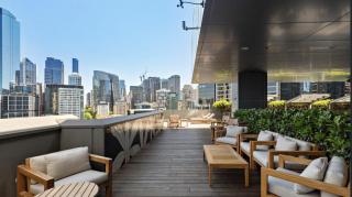 Stylish Family Home Level 37 - 3