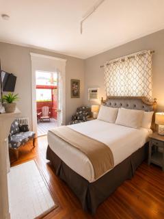 Bellevue House - 9