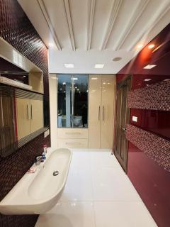 Experience Comfort and Class, Modern 3 Bed First Floor in DHA Phase 4 Lahore - 5