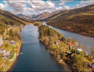 Tinyhouse surrounding Norwegian mountains - 9