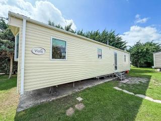 Cosy Dog Friendly Caravan, Near To Great Yarmouth In Norfolk Ref 10029Rp - 0