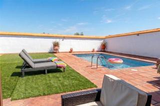 Casa rural con piscina, barbacoa, aire acondicionado, WiFi de alta velocidad, cocina exterior y Parking - 0
