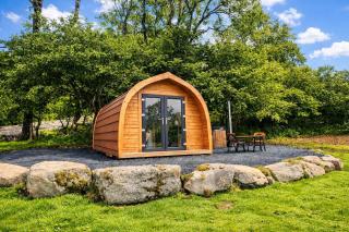 Mountain View En-Suite Cabin with Hot Tub in Snowdonia - 0