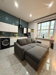 Super Luxurious Hillsborough Serviced Apartments - 8