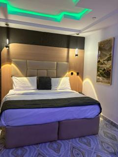 London Villa Exclusive Hotel & Suites LTD - 3