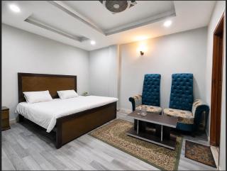 AGH Guesthouse & Rooms - 4