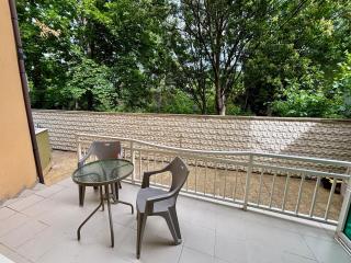 La Zur Guest House - 1