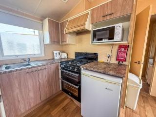 Dog Friendly 6 Berth Static Caravan By The Beach In Hunstanton Ref 13008L - 3