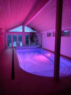 Hytte med basseng og jacuzzi med nydelig utsikt - 2