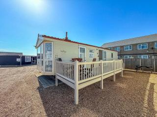 6 Berth Caravan For Hire At Lees Caravan Park In Hunstanton Ref 13006L - 0