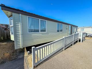 Wheelchair Friendly Caravan For Hire Norfolk Near The Beach Ref 13016L - 0