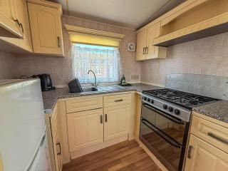 Wheelchair Friendly Caravan For Hire Norfolk Near The Beach Ref 13016L - 5