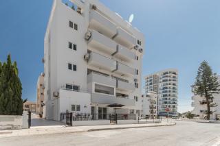 Andreas Beachfront Hostel - 6