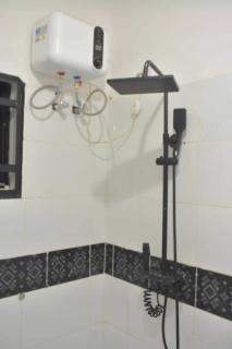 A 2-bedroom Apartment in 4 Unit block - 7