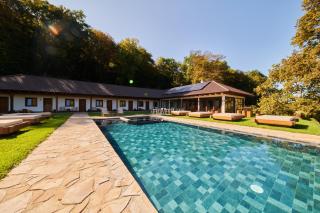 Hunter's Mansion - Transylvania - 9