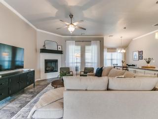 Luxury Living Without the Commitment - 4