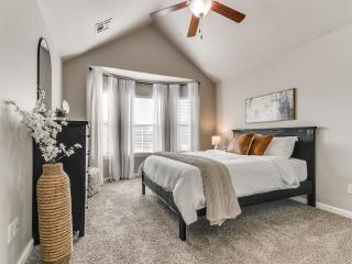 Luxury Living Without the Commitment - 7