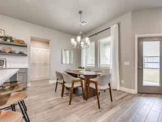 The Ladera Lane Retreat - 8